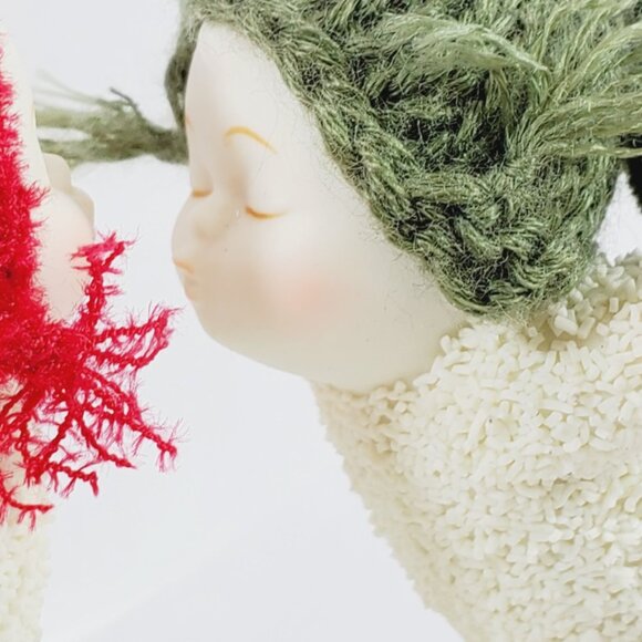 Adorable Vintage Department 56 Snowbabies Christmas Figurine - Picture 2 of 6